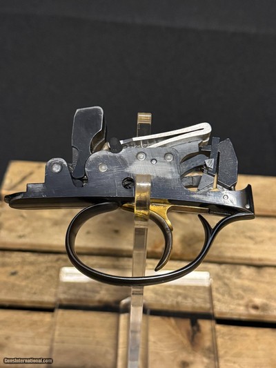 Perazzi Drop out trigger,
INTERNALLY SELECTABLE