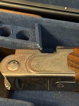 Beretta 686 Silver Pigeon 1.
20 gauge barrel and 28 gauge barrel, 410 inserts for 20 gauge barrel,
Like new.
Beretta canvas case - 4 of 18