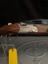 Beretta DT11, 30 inch, over and under with High trap rib.
It looks like new. - 4 of 23