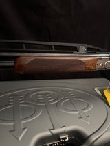 Beretta DT11, 30 inch, over and under with High trap rib.
It looks like new. - 18 of 23
