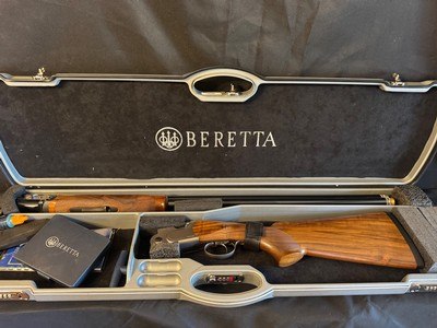 Beretta 692, Sporting, 32 inch, Great condition!
Similar look and feel to DT11