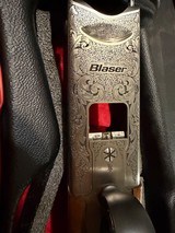 Blaser Luxus, 3 barrel set, 32 inch, 20, 28 and 410 gauge,
Exhibition grade wood.
Gorgeous - 11 of 25