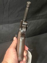 1939 S-1942Luger Pistol, Serial no.195.All numbers match except for the Magazine.Great condition.Grips show no cracks. - 20 of 25