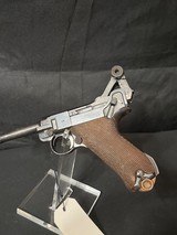 1939 S-1942Luger Pistol, Serial no.195.All numbers match except for the Magazine.Great condition.Grips show no cracks. - 8 of 25