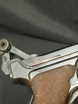 1939 S-1942Luger Pistol, Serial no.195.All numbers match except for the Magazine.Great condition.Grips show no cracks. - 17 of 25