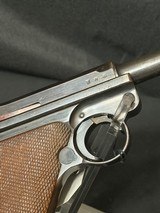 1939 S-1942Luger Pistol, Serial no.195.All numbers match except for the Magazine.Great condition.Grips show no cracks. - 18 of 25