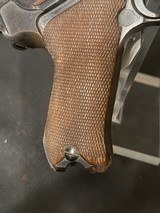 1939 S-1942Luger Pistol, Serial no.195.All numbers match except for the Magazine.Great condition.Grips show no cracks. - 13 of 25