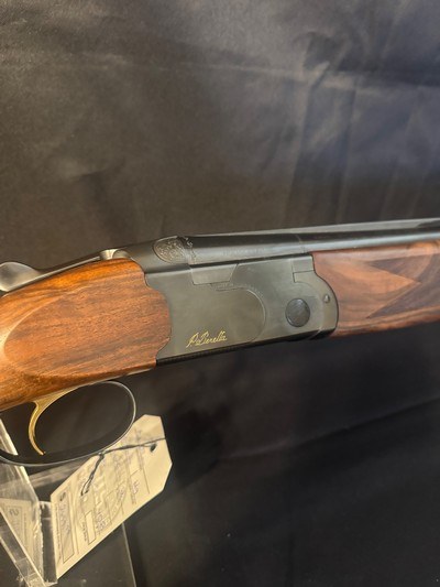 Beretta 686 Onyx Pro, 28 inch, nice condition.12 gauge