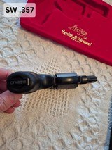 Smith & Wesson 357 Magnum / 38 SW Special, 2