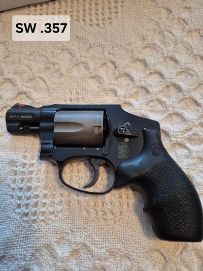 Smith & Wesson 357 Magnum / 38 SW Special, 2