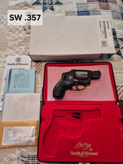 Smith & Wesson 357 Magnum / 38 SW Special, 2