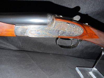 AYA 28 gauge, 26 inch. hand detachable sidelocks like new case color, sharp scroll engraving - Image 4 of 25