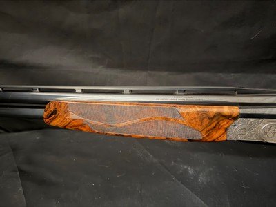 Kolar Max Lite, One of kind Custom Factory engraving, Exhibition wood, 32 inch Factory Case,Matching Carrier barrel with full set of sub gauge tubes - Image 7 of 20