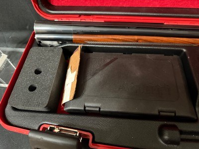 Caesar Guerini Invictus1 32 inch with Briley extended choke tubes.Very good conditon Factory red case. - Image 5 of 19