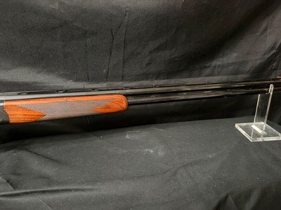 Caesar Guerini Invictus1 32 inch with Briley extended choke tubes.Very good conditon Factory red case. - Image 9 of 19