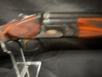 Caesar Guerini Invictus1 32 inch with Briley extended choke tubes.Very good conditon Factory red case. - Image 7 of 19