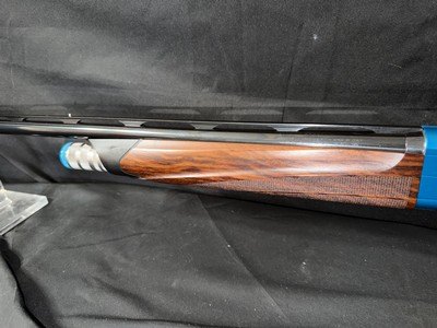 Beretta A-400, 20 gauge,30 inch barrel,Briley add ons.Factory case.Very nice condition - Image 6 of 12