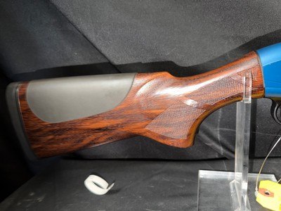 Beretta A-400, 20 gauge,30 inch barrel,Briley add ons.Factory case.Very nice condition - Image 11 of 12