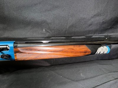 Beretta A-400, 20 gauge,30 inch barrel,Briley add ons.Factory case.Very nice condition - Image 12 of 12