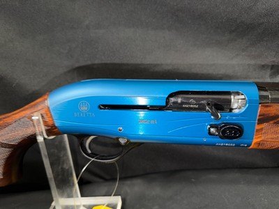 Beretta A-400, 20 gauge,30 inch barrel,Briley add ons.Factory case.Very nice condition - Image 10 of 12