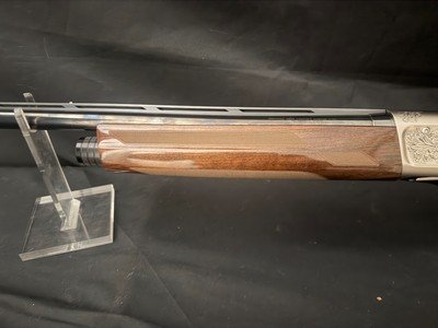 Browning A5 Duck unlimited Special engraving.Absolutely unfired in the original DU case.12 Gauge 28 inch, Fancy wood.Dont miss it - Image 4 of 11