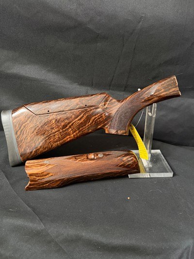 Krieghoff #3 Stock set, enhanced grain, very nicely finished.Factory length. Adjustable comb