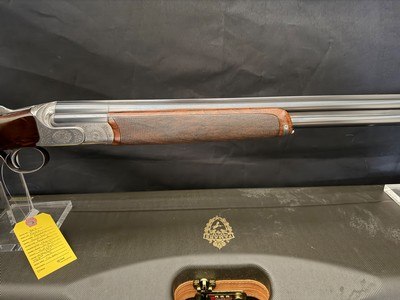 Famars Excaliber Lusso engraning, 20 gauge, 31.5 inch barrel,mod and full.great condition, wood butt plate, factory case - Image 5 of 15