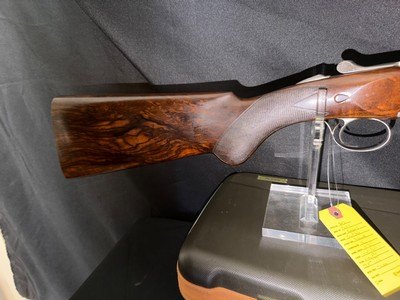 Famars Excaliber Lusso engraning, 20 gauge, 31.5 inch barrel,mod and full.great condition, wood butt plate, factory case - Image 4 of 15