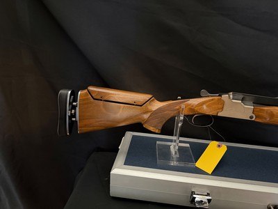 Krieghoff KS-5 single barrel trap.  34 inch barrel, 14.5 LOP, RAD stock system, Excellent condition, Krieghoff Case. - Image 2 of 9