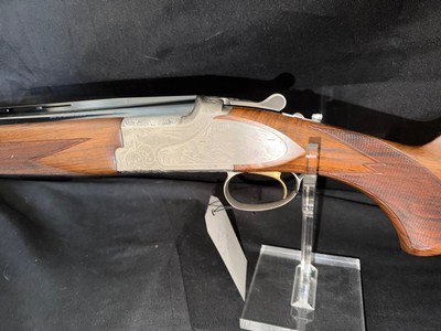 Browning Citori Privelage 20 gauge with side plates, 28 inch, invector tubes, factory box, non automatic safety. - Image 3 of 15