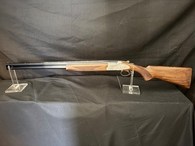 Browning Citori Privelage 20 gauge with side plates, 28 inch, invector tubes, factory box, non automatic safety. - Image 2 of 15
