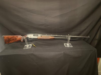 Winchester Model 12, Pre 64, 30 inch full, marked Trap on the magazine, 2 pin, nice wood great conditon - Image 8 of 12