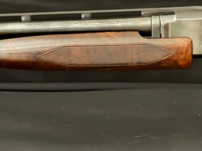 Winchester Model 12, Pre 64, 30 inch full, marked Trap on the magazine, 2 pin, nice wood great conditon - Image 4 of 12
