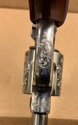 SMITH AND WESSON 686-4 FACTORY ENGRAVED
.357 - 4 of 12