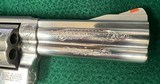 SMITH AND WESSON 686-4 FACTORY ENGRAVED
.357 - 8 of 12