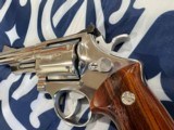 SMITH AND WESSON MODEL 629 BRIGHT STAINLESS - 2 of 15