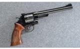 Smith & Wesson Model 27-2, .357 MAG - 2 of 5