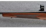 Winchester Model 70 Classic Sporter, .300 WBY MAG - 6 of 9