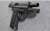 Heckler & Koch USP, .45 AUTO - 3 of 4