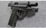 Heckler & Koch USP, .45 Auto - 3 of 4