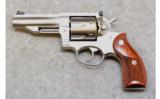 Ruger Redhawk
.45 ACP / .45 LC. - 2 of 7