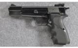 Browning Hi-Power, 9MM - 2 of 3