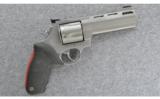 Taurus Raging Bull, .454 CASULL - 1 of 3