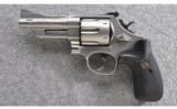 Smith & Wesson 629-4-Gary Reeder Alaskan Survivor, .44 MAG - 2 of 3