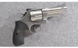 Smith & Wesson 629-4-Gary Reeder Alaskan Survivor, .44 MAG - 1 of 3