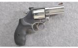 Smith & Wesson ~ 686-6 ~ .357 MAG - 1 of 3