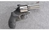 Smith & Wesson ~ 686-6 ~ .357 Mag - 1 of 3