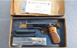 Smith & Wesson ~ Model 52-2 ~ .38 Spl - 4 of 5