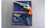 Smith & Wesson ~ Model 29-2 ~ .44 Mag - 4 of 5