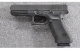 Glock ~ 22 Gen 4 ~ .40 S&W - 2 of 3